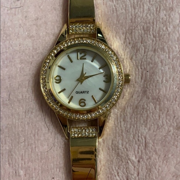 Watch - Picture 2 of 4